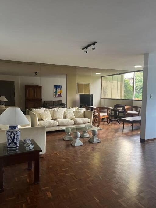 Appartamento Apartamento Amplio Y Confortable Caracas Esterno foto